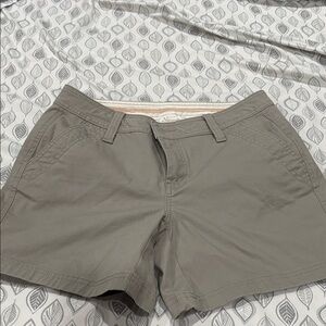 New Natural Reflections Women's Gray Cargo Shorts
